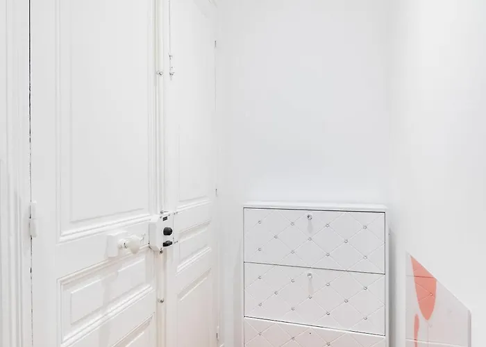 Neuf Metro Jaures- 19 - 2p - Flat-guest Apartment