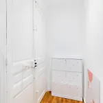 Neuf Metro Jaures- 19 - 2p - Flat-guest דירה